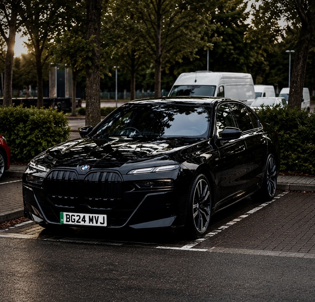 BMW i7